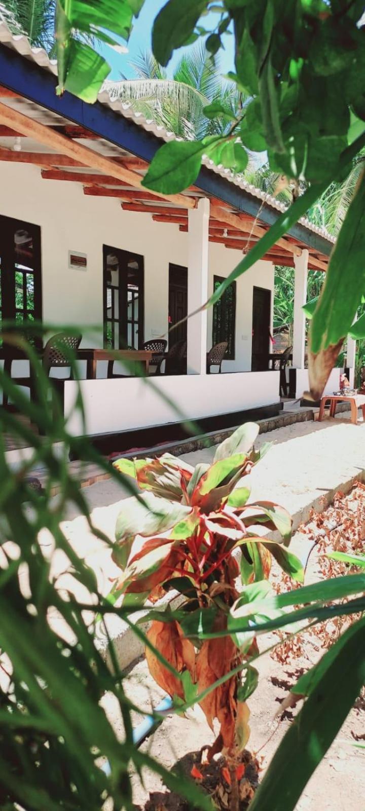 Nilaveli Beach Rooms Exterior photo